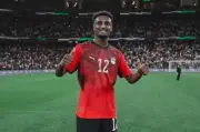 هيثم حسن يحسم قراره بعد مفاوضات الأهلي