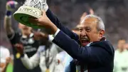ناصف ساويرس وإيمري يخططان لتدعيم أستون فيلا بعد التتويج الأوروبي
