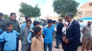 سكرتير عام مطروح يتفقد قافلة «مطروح الخير» بقرية أم الرخم