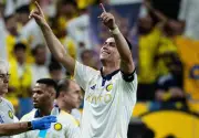 النصر يهزم ضمك برباعية ويتوج بطلاً للدوري السعودي