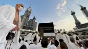 ما حكم الحج بتأشيرة مزورة؟ الإفتاء توضح الصحة والإثم