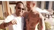 أحمد الفيشاوي ينشر فيديو مع مارتن لورنس في القاهرة ويقلد جملته الشهيرة
