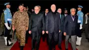 قائد الجيش الباكستاني يتوجه إلى طهران للوساطة بين أمريكا وإيران