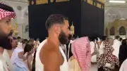 بنزيما ينشر فيديو من الحج ويتفاعل مع متابعيه