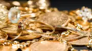 ضربة جديدة للمعدن الأصفر.. أسعار الذهب في مصر وعالميا تتراجع خلال أسبوع