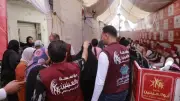 مؤسسة أبو العينين تواصل توزيع لحوم الأضاحي على الأسر في المحافظات