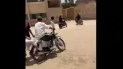 سباق موتوسيكلات في فناء مدرسة بالقليوبية يثير الجدل وتحقيق عاجل من التعليم