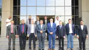 محافظ قنا والقنصل الروسي يتفقدان مشروعات استثمارية وصناعية بالمحافظة