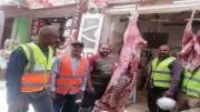 مياه المنيا تطلق حملات توعية بمخاطر إلقاء مخلفات الأضاحي بشبكات الصرف الصحي