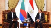 وزير الخارجية يبحث مع نظيره القمري العلاقات الثنائية والقضايا الإقليمية