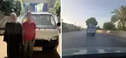كشف ملابسات فيديو جلوس شخص أعلى سيارة ميكروباص أثناء سيرها بالمنيا