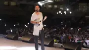 رامي جمال يستمع للنسخة الماستر من ألبومه الجديد قبل طرحه الأحد