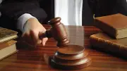 محاكمة عاطل بتهمة قتل عامل في الزاوية الحمراء بسبب مشادة كلامية