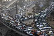 كثافات مرورية بكوبري أكتوبر ومحور بنها البديل الأفضل للأقاليم