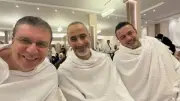 عمرو الليثي ومصطفى حسني في صورة مميزة من صعيد عرفات