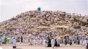 قناة الناس تنقل صلاة الحجاج جمعًا وقصرًا بمسجد نمرة في عرفة