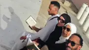 محمد رمضان يؤدي مناسك الحج برفقة زوجته وشقيقيه في أجواء روحانية