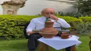 السفير الياباني يحتفل بعيد الأضحى بالطريقة المصرية