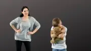 أم نرجسية بعد الستين.. تأثيرها الخفي على الأبناء والأحفاد