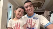 مصطفى محمد يحتفل مع نجله بعيد الأضحى بلمسة خاصة وكف من الدماء