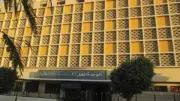 محافظ أسوان يتابع جهود السيطرة على حريق بمخزن شرطة المرافق