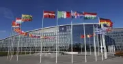 الناتو يدين ممارسات روسيا ويعزز دفاعاته ضد التهديدات