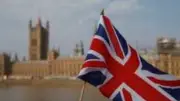 وزيرة خارجية بريطانيا: استهداف روسيا مبنى سكنياً في رومانيا عمل متهور