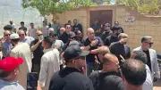 تشييع جثمان والدة الفنان أحمد حلمي في بنها بحضور العشرات