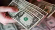 استقرار سعر الدولار أمام الجنيه لليوم الرابع في ثالث أيام العيد