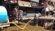 بدء إصلاح خط طرد مياه الصرف الصحي بميدان الأحمدي بسمالوط