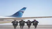مصر للطيران تحتفل باليوم العالمي للمضيف الجوي وتكرم طاقم الضيافة