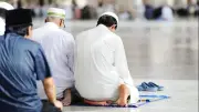 ضوابط تصحيح القراءة للإمام في الصلاة.. الإفتاء توضح