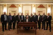 اللجنة الوطنية تدير قطاع غزة وتنفي مزاعم التقسيم