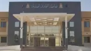 محافظ الوادي الجديد تتدخل لنقل ركاب أتوبيس معطل بالنقب الصحراوي