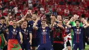 نشوة التتويج.. هل أغلق نجم باريس الباب في وجه ريال مدريد؟