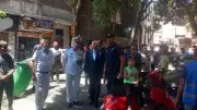 محافظ القاهرة يكتشف حريقًا بالدرب الأحمر ويوجه بالسيطرة عليه