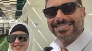 أحمد السعدني وياسمين عبد العزيز يؤديان مناسك الحج في أجواء روحانية