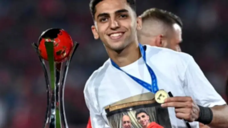 تجديد عقد كوكا مع الأهلي 3 مواسم.. تفاصيل الراتب والمكافآت