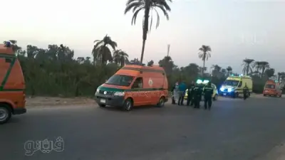إصابة 11 شخصًا في انقلاب ميكروباص على الطريق الصحراوي الشرقي ببني سويف