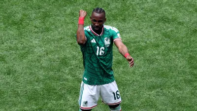 كينيونيس يسخر من رقصة جنوب أفريقيا بعد 16 عامًا في افتتاح مونديال 2026