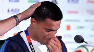 دموع نجم باراجواي بعد العودة لكأس العالم بعد غياب 16 عامًا