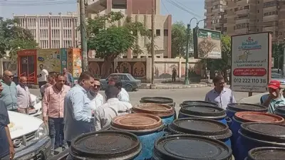 ضبط 20 برميل زيوت مستعملة لإعادة تدويرها في المنيا