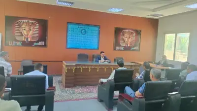 المجلس التنفيذي بالقرنة يناقش الخدمات ويرفع 20 طن مخلفات ويشدد على إزالة التعديات
