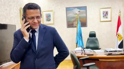 نقيب الصحفيين ينجح في إنهاء الخلاف بين المصري اليوم والقاهرة 24 عبر الحوار المهني