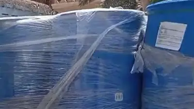 ضبط 2.7 طن ألوان صناعية منتهية الصلاحية في محال العصائر بالفيوم