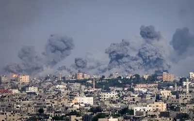 3 شهداء في غارة إسرائيلية على دير البلح وسط قطاع غزة