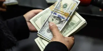 تحويلات المصريين بالخارج تقفز 32% إلى 34.9 مليار دولار في 9 أشهر