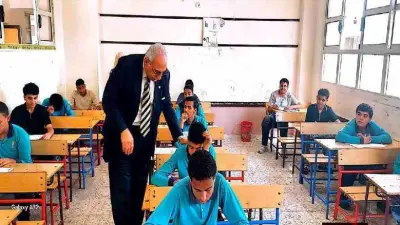 طلاب الإعدادية بالجيزة يؤدون امتحان الهندسة اليوم الأحد 7 يونيو