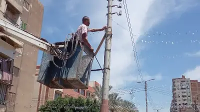 إزالة 75 إعلانًا مخالفًا في حملة مكثفة بحي غرب كفر الشيخ