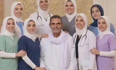 عم صلاح حدوتة مصرية: قصة كفاح عامل بناء وزوجته أثمرت عن 8 طبيبات